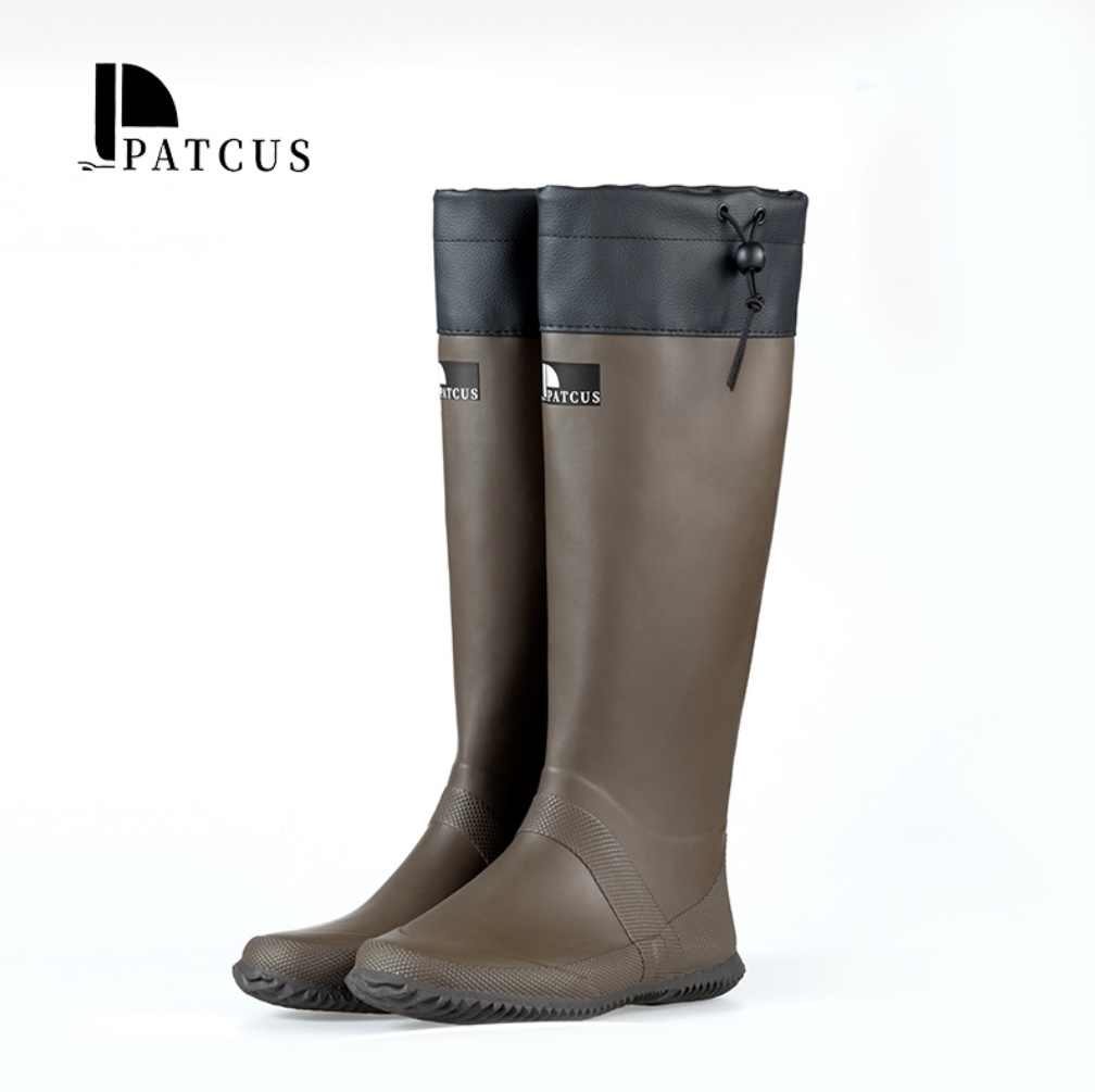 Women's latex boots for outdoor use